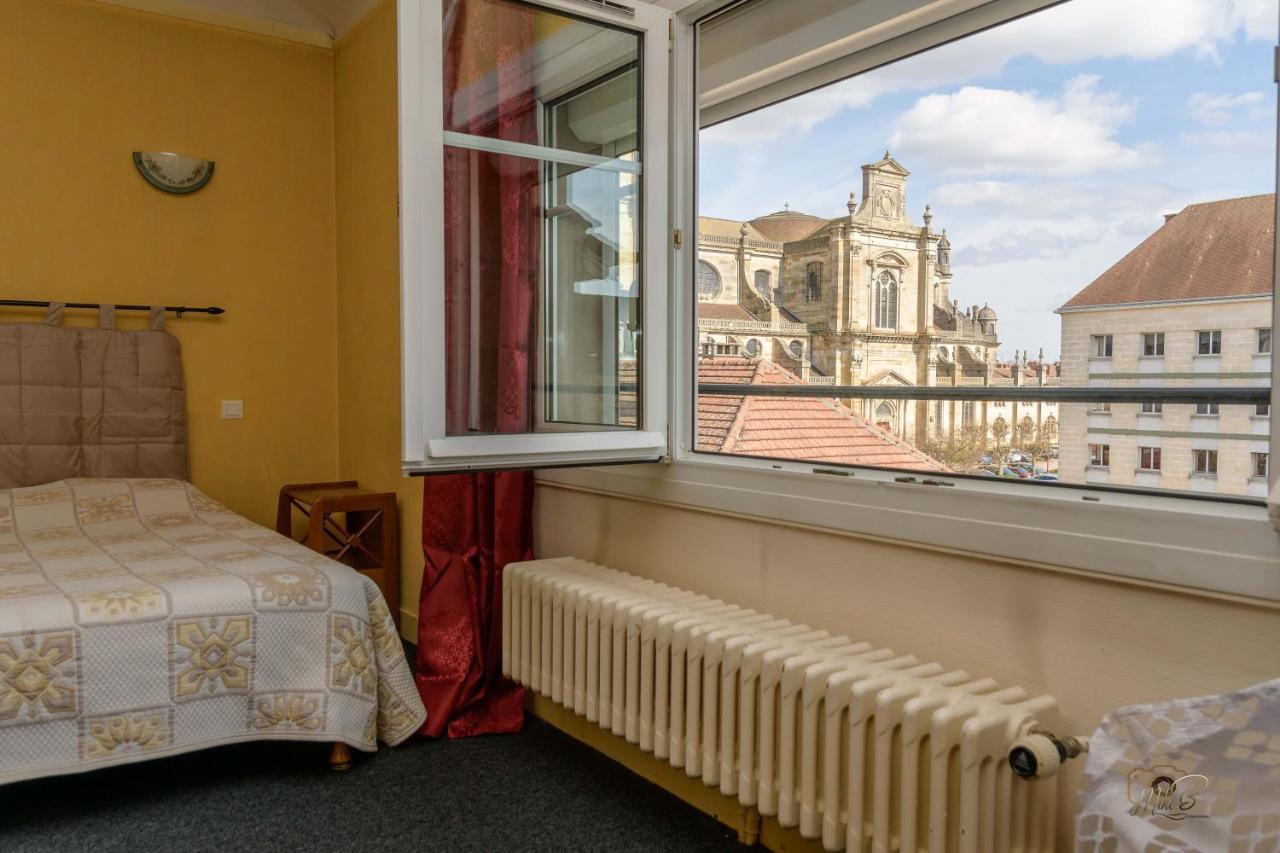 Hotel De La Cloche Sp Remeš Exteriér fotografie