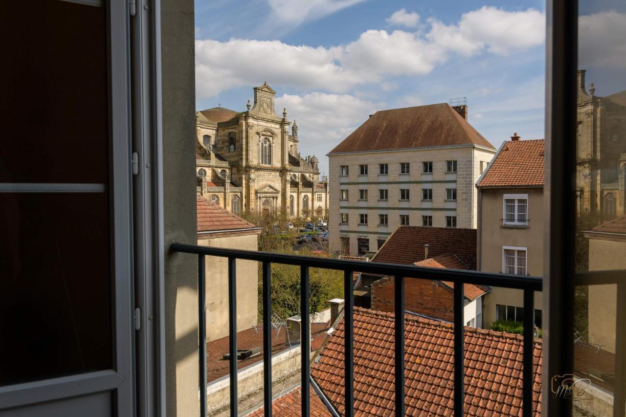 Hotel De La Cloche Sp Remeš Exteriér fotografie